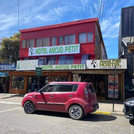Ancud Petit Hostal Bagian luar foto