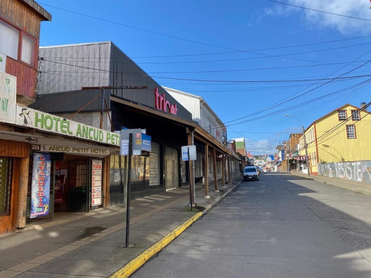 Ancud Petit Hostal Bagian luar foto