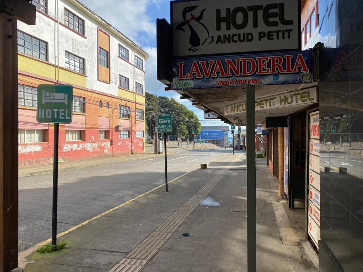 Ancud Petit Hostal Bagian luar foto