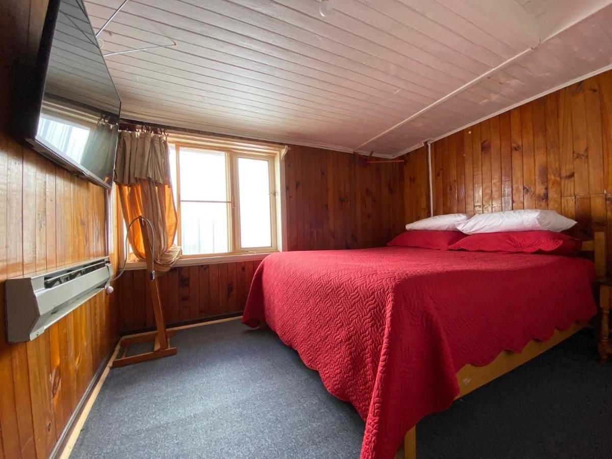 Ancud Petit Hostal Bagian luar foto