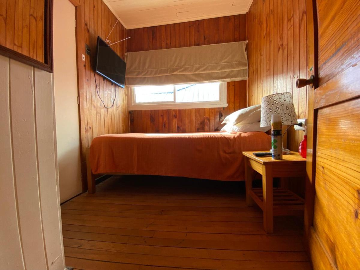 Ancud Petit Hostal Bagian luar foto