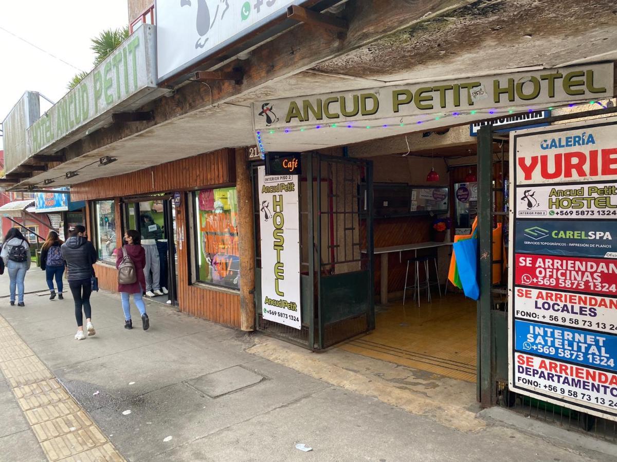 Ancud Petit Hostal Bagian luar foto