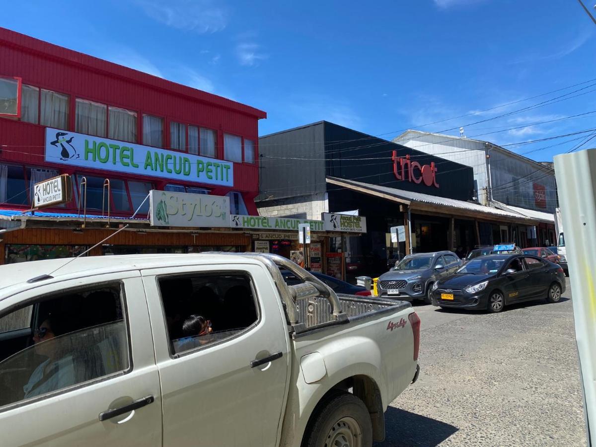 Ancud Petit Hostal Bagian luar foto