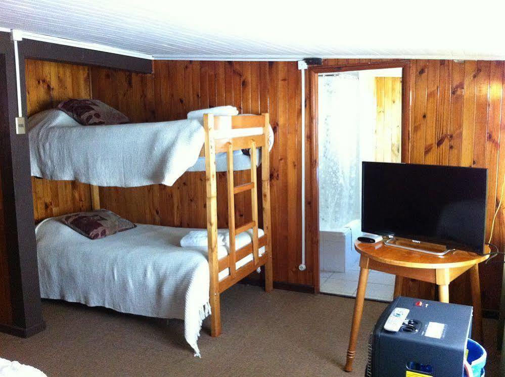 Ancud Petit Hostal Bagian luar foto