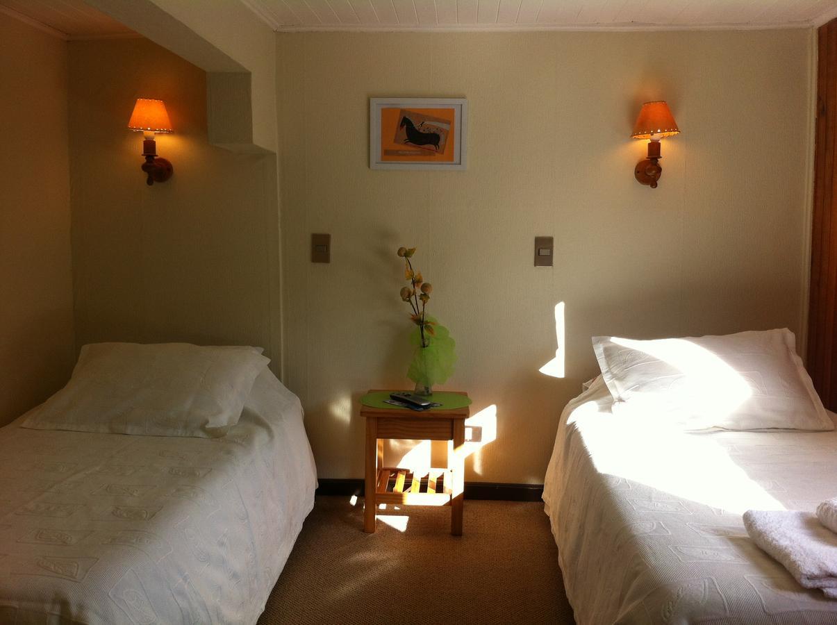 Ancud Petit Hostal Bagian luar foto