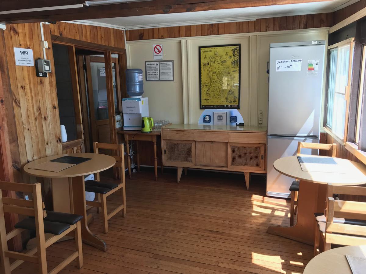 Ancud Petit Hostal Bagian luar foto