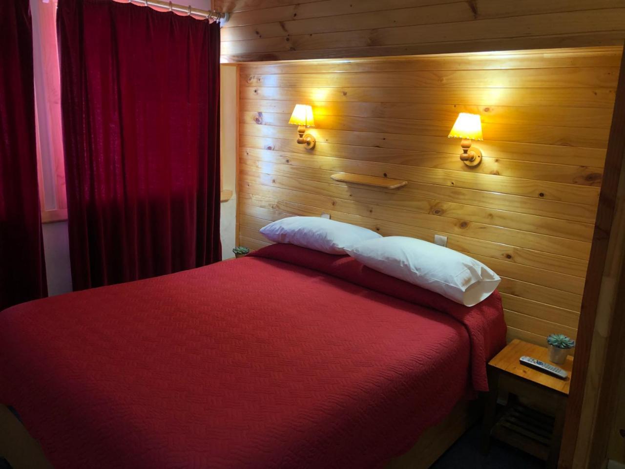 Ancud Petit Hostal Bagian luar foto